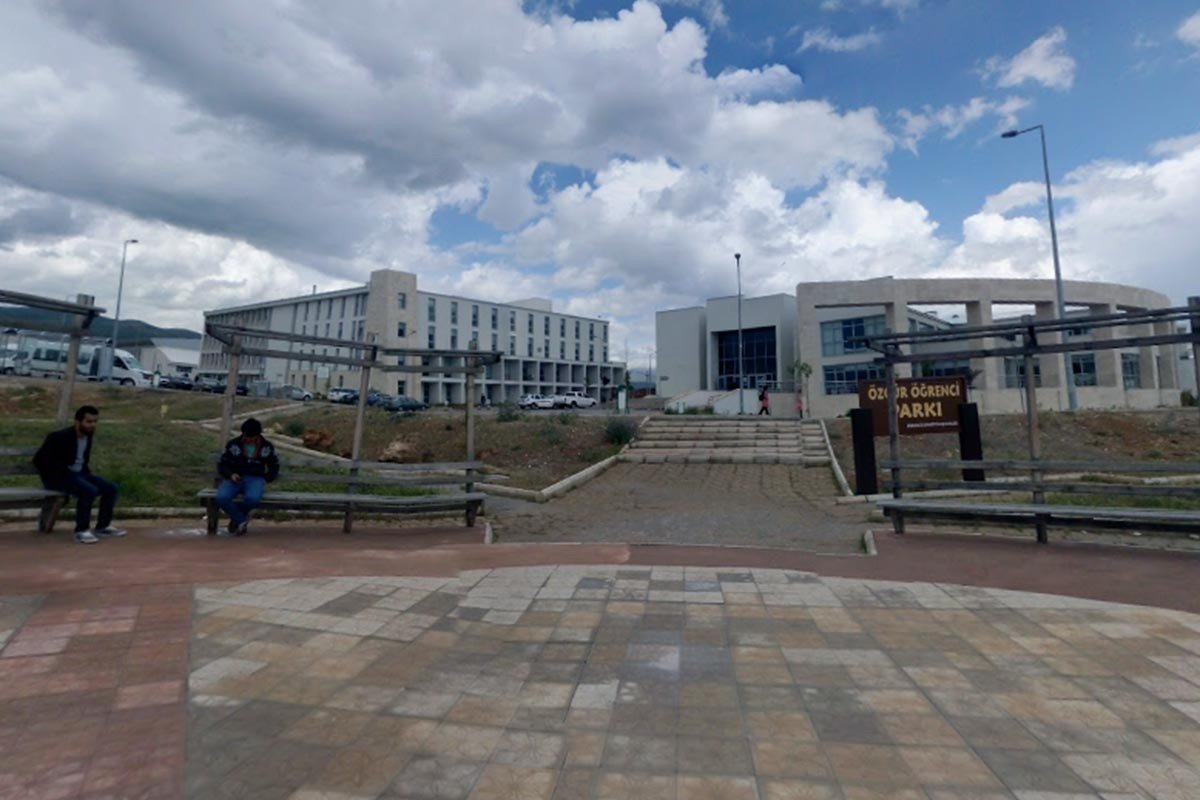 Munzur Üniversitesi kütüphanesinin adliyeye tahsisine eğitimcilerden tepki