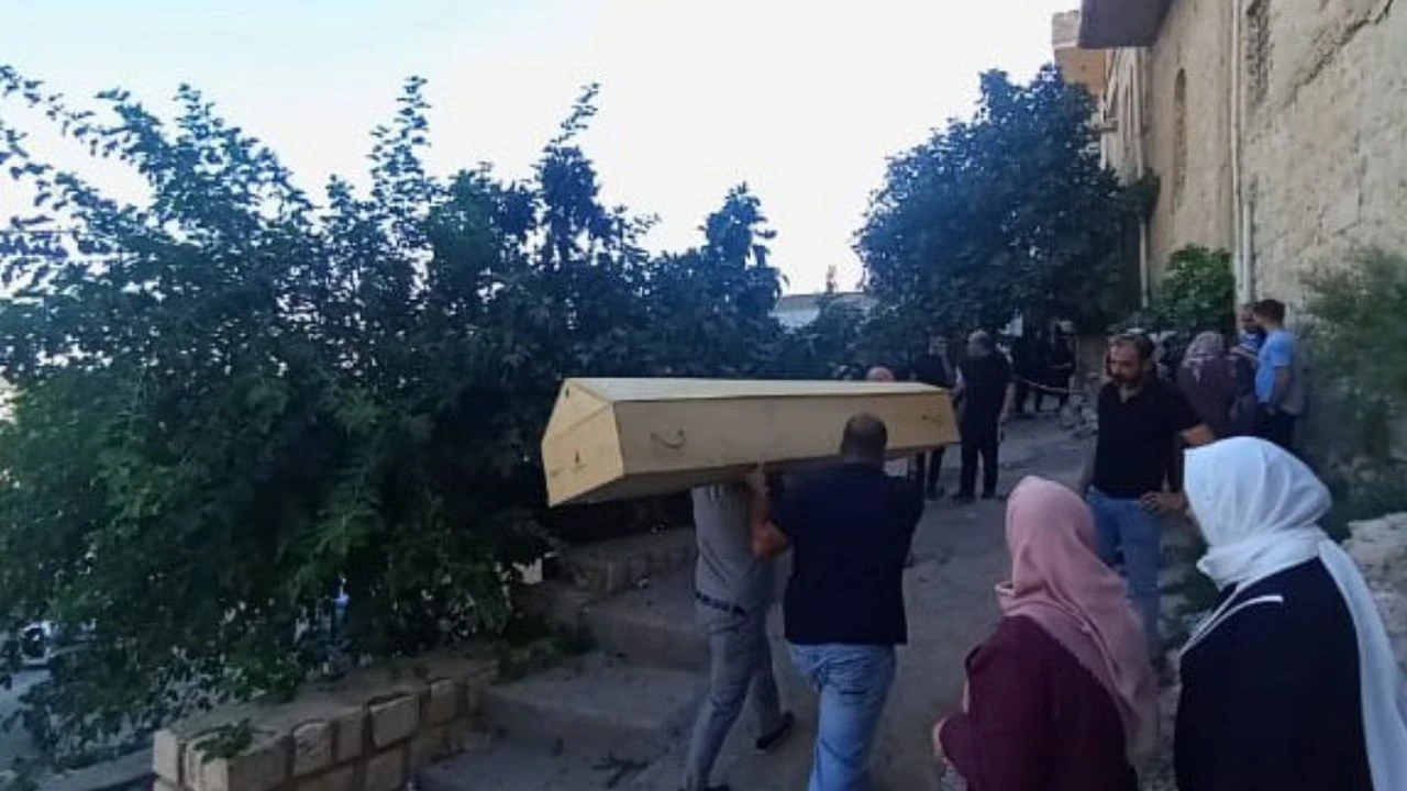 Mardin'de aynı gün ölü bulunan 3 kadın defnedildi