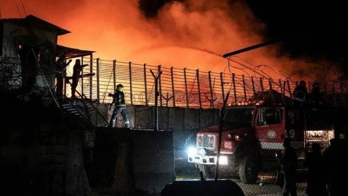 Pakistan, Afganistan’ı vurdu: 400 ölü, 250 yaralı