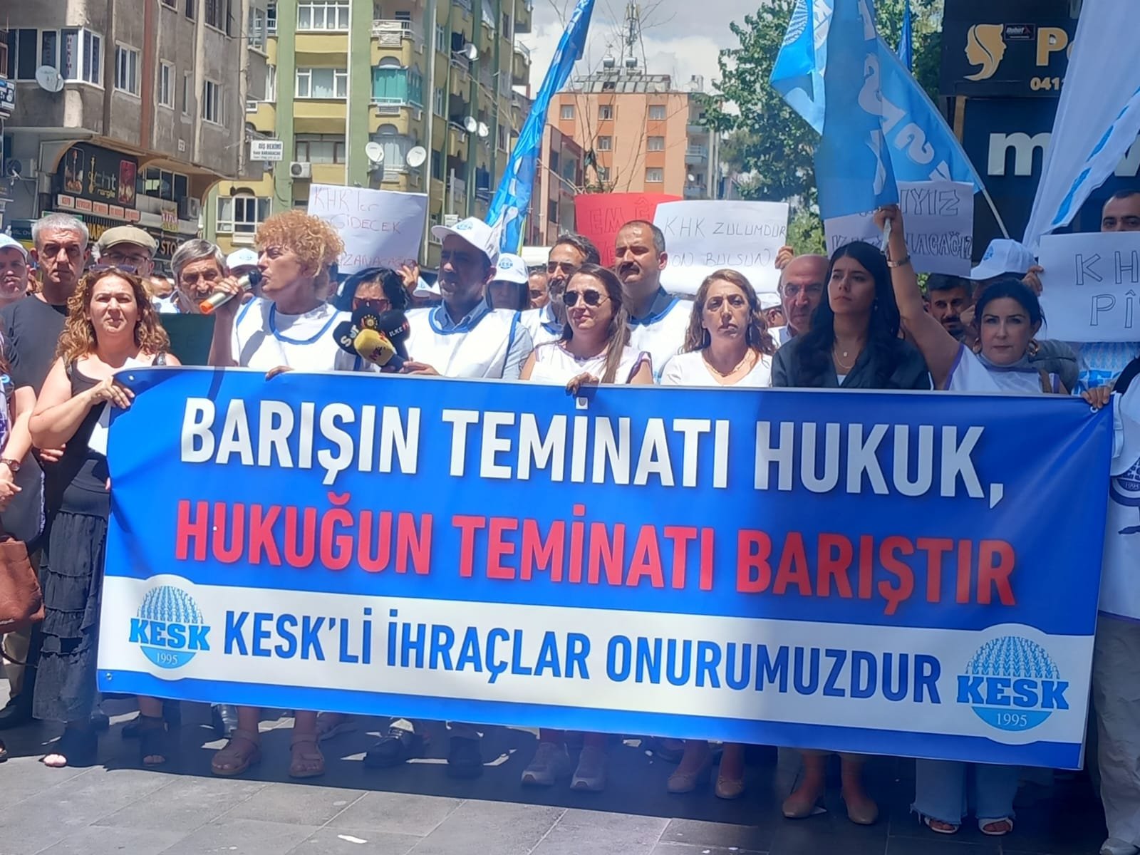 Diyarbakır’dan 137'nci kez seslendiler: Hukuksuzluktan vazgeçin!