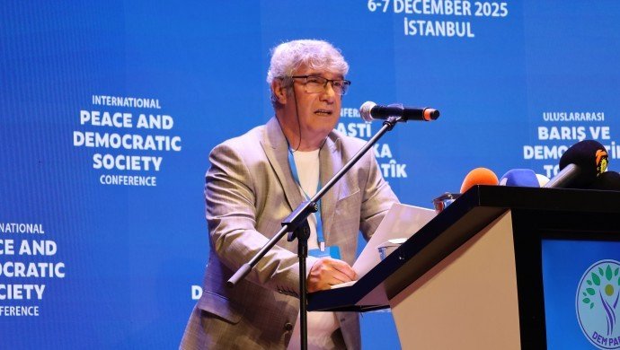 Öcalan: Demokratik toplum sosyalizmi temelinde demokratik kurtuluşa yürüme zamanı