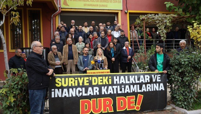 Suriye’de Alevilere dönük saldırılar Diyarbakır’da protesto edildi