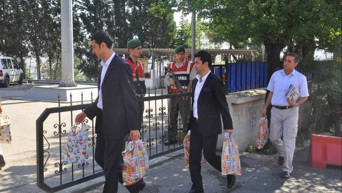 Avukatlar Abdullah Öcalan ile görüştü