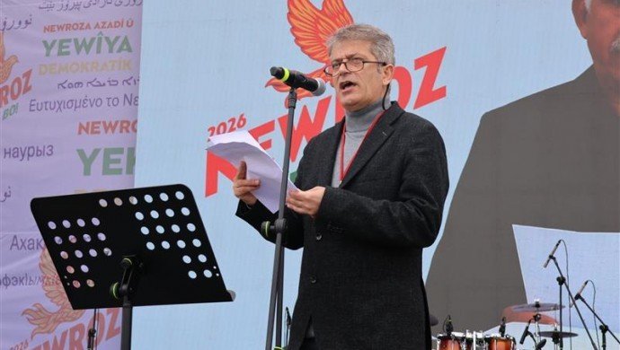 Diyarbakır Newroz’unda konuşan Arkaş: Bayramı bekleyen çocuklar gibi Newrozu bekledim
