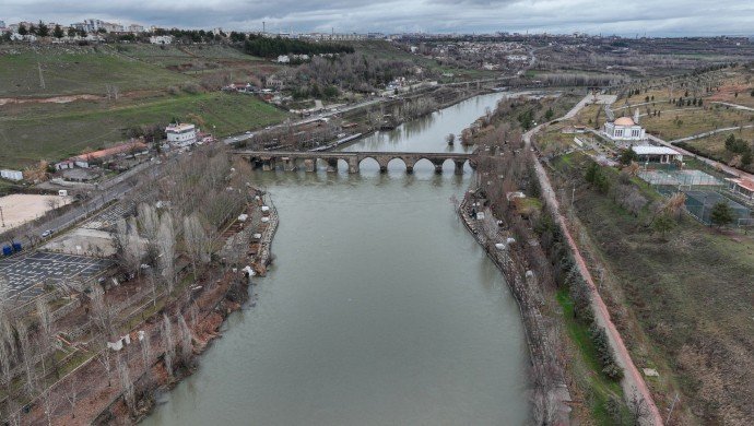 Diyarbakır Büyükşehir'den barajdan 'su tahliyesi' uyarısı