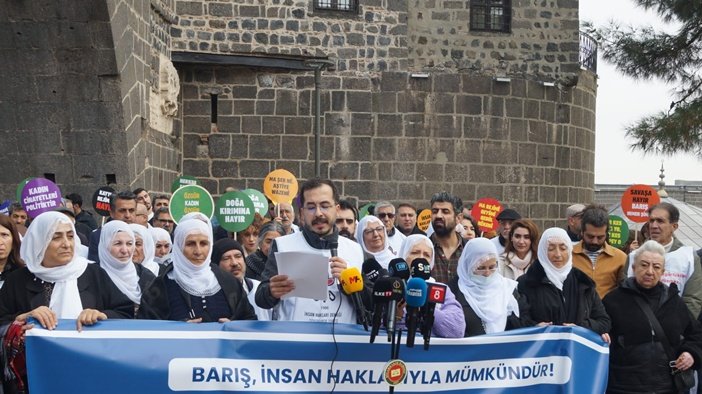 Diyarbakır’daki İnsan Hakları yürüyüşünde Hakikat Komisyonu çağrısı