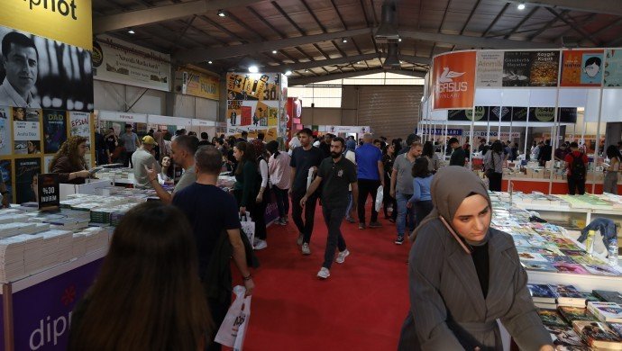 Diyarbakır’daki kitap fuarı 2’nci günde