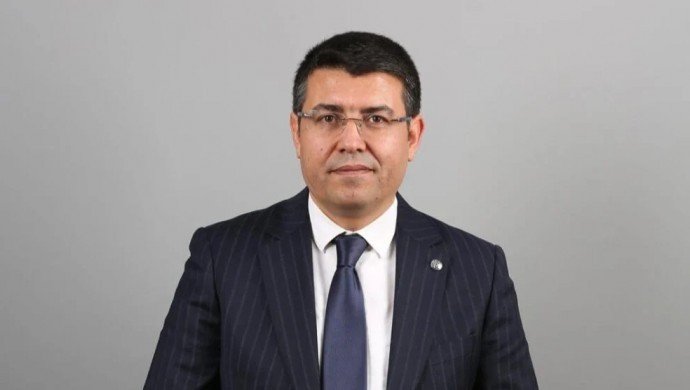 DEM Partili eşbaşkana gazeteciye hakaretten 15 gün “yoğunlaşma” cezası