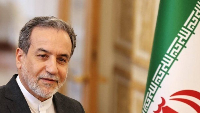 İran’dan ABD’ye rest: Savaş dayatılsa bile uranyum zenginleştirmeden vazgeçmeyiz