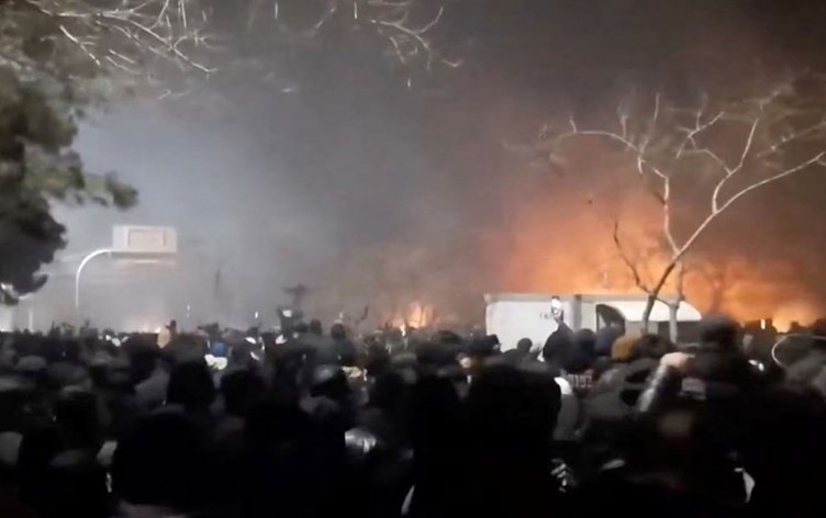 İran’da 3 bin 308 can kaybı, 24 bin 266 gözaltı