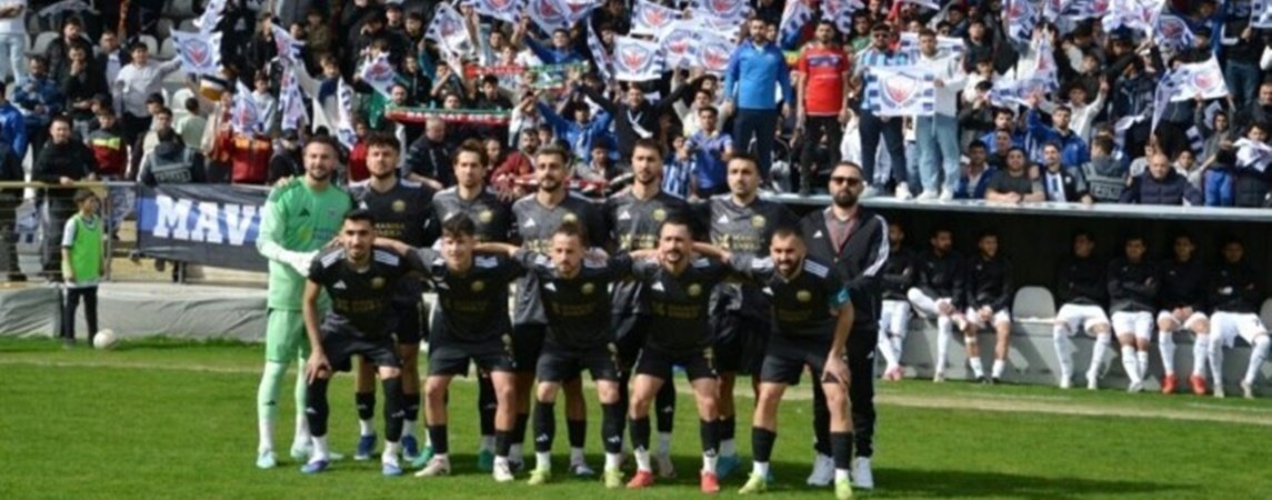 Futbol kulübüne Kürtçe şarkı cezası: Liderlikten düştü