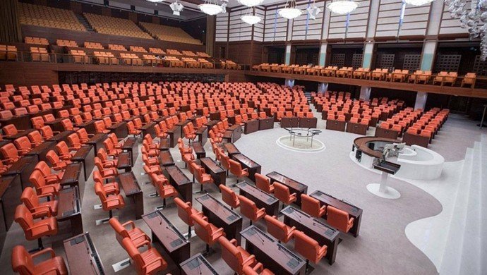 Tülay Hatimoğulları ve Özgür Özel'in olduğu 11 vekil için dokunulmazlık fezlekesi