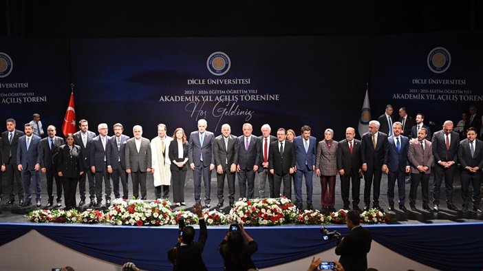 Diyarbakır’da konuşan Kurtulmuş: Ana dili, ana sütü kadar helaldir