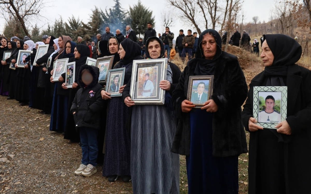 Roboskîli annelerden barış çağrısı: Asker anneleri elimizden tutsun