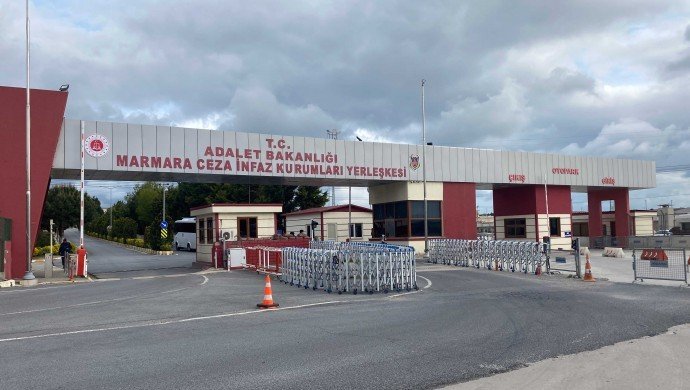 DEM Parti heyeti Silivri'de