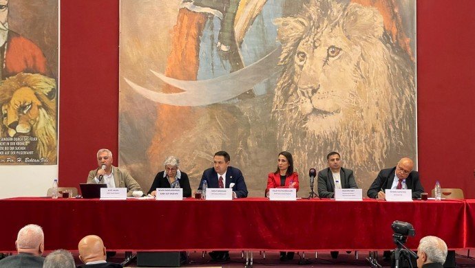 Hatimoğulları: Demokratikleşme ve özgürlük yasaları hayata geçirilmeli